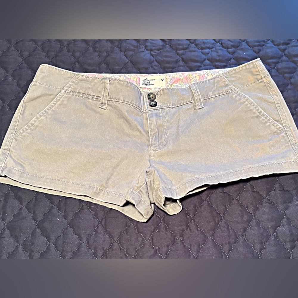 American Eagle Outfitters Shorts Grey. - Picture 2 of 5